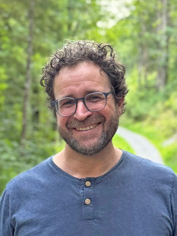 Portraitfoto von Roger Amgwerd